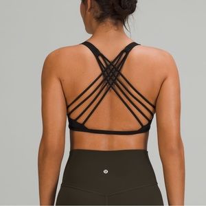 Lululemon free to be wild bra size 4 in floral print